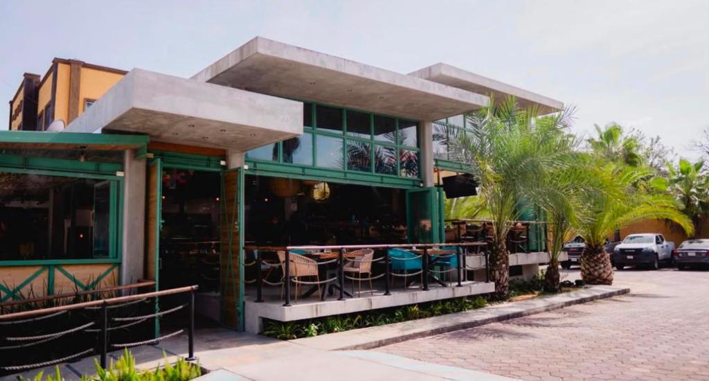 Monte Salerno building and entrance area