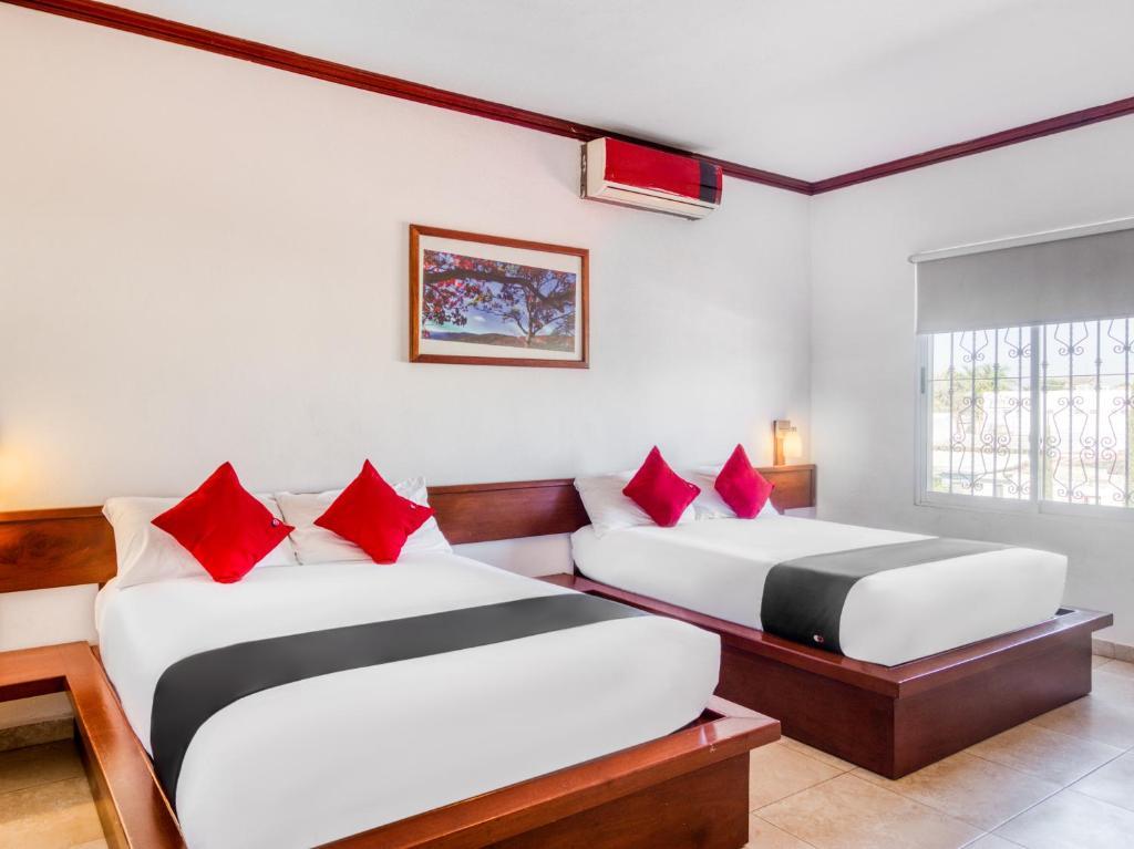 Standard Two Beds room at Monte Salerno Hotel & Suites